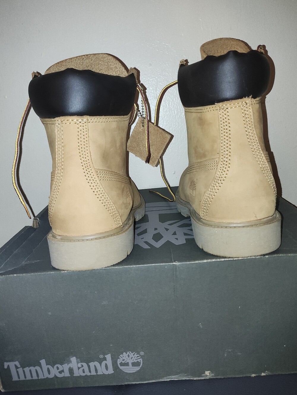 Timberland Wheat Nubuck Boot with Black Collar - Picture 5 of 5
